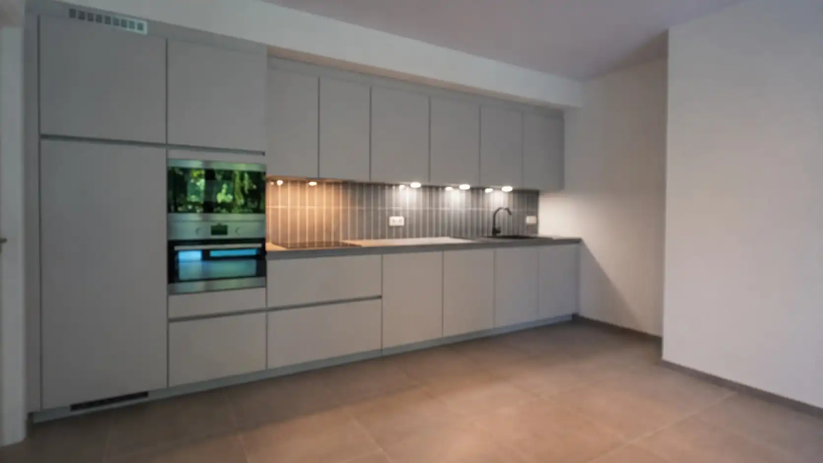 Modern en energiezuinig appartement met ruim terras in groene omgeving foto 4