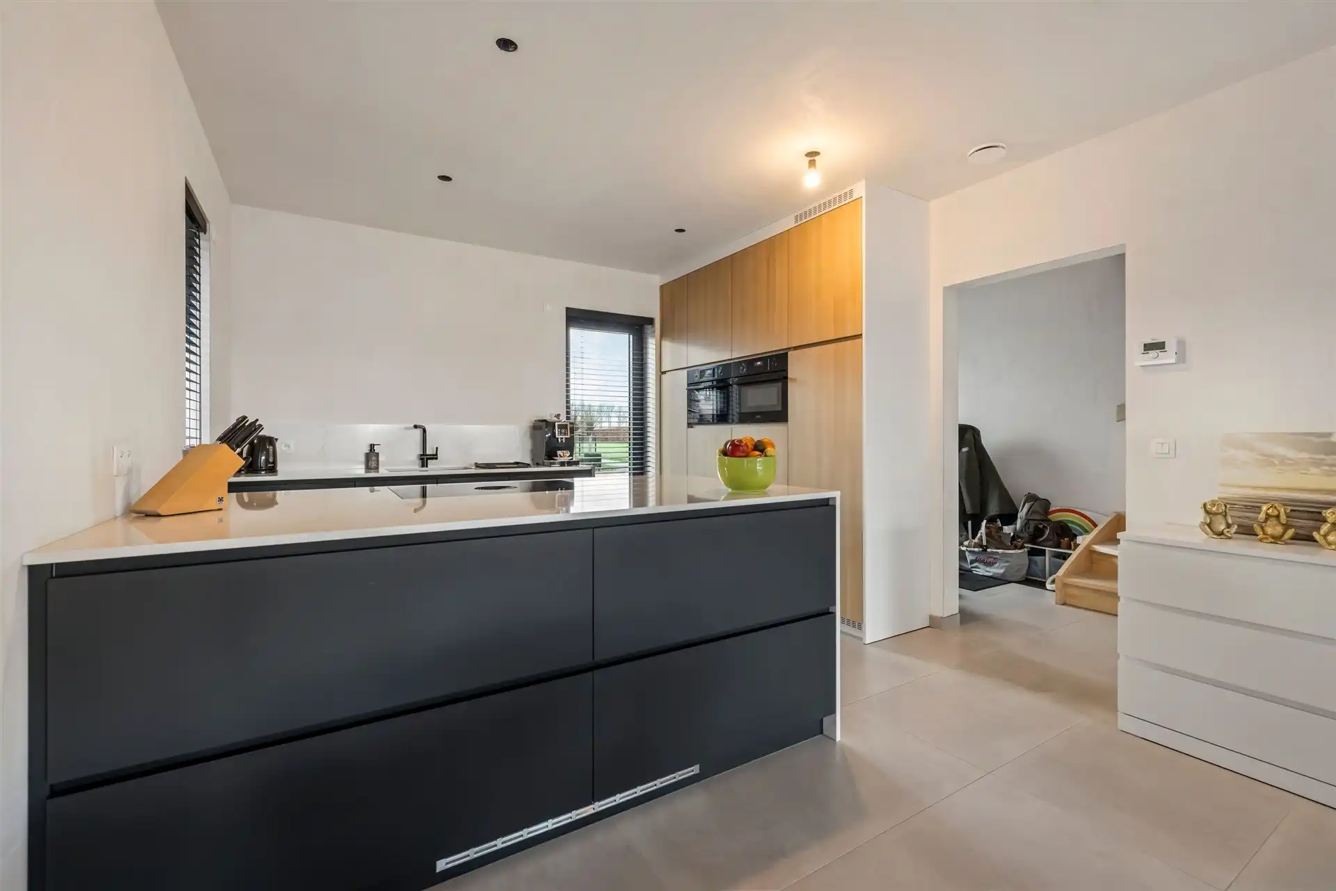 Recente gezinswoning met 5 slaapkamers en losstaande garage op een mooi perceel van 465m² foto 10