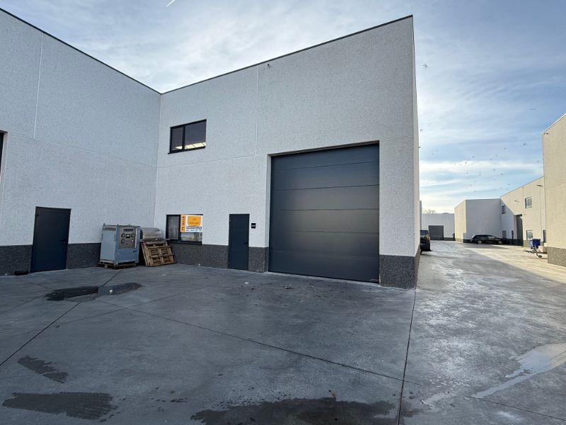 Goed gelegen nieuwbouw magazijn van 438 m² met 4 parkeerplaatsen foto 11