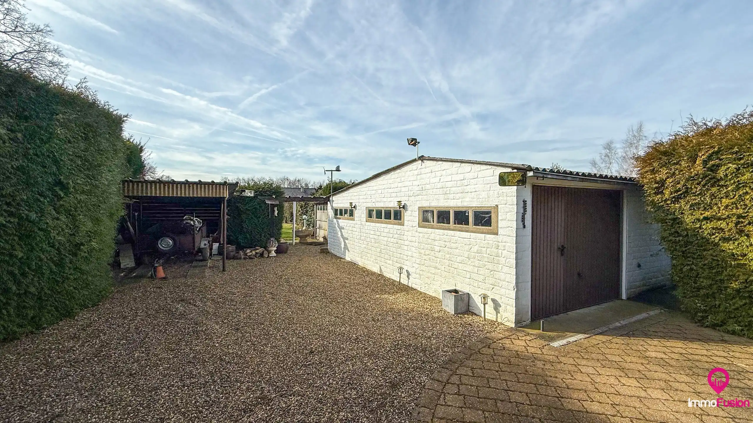 Ruime woning met 4slpk en veel privacy in rustige straat! foto 32