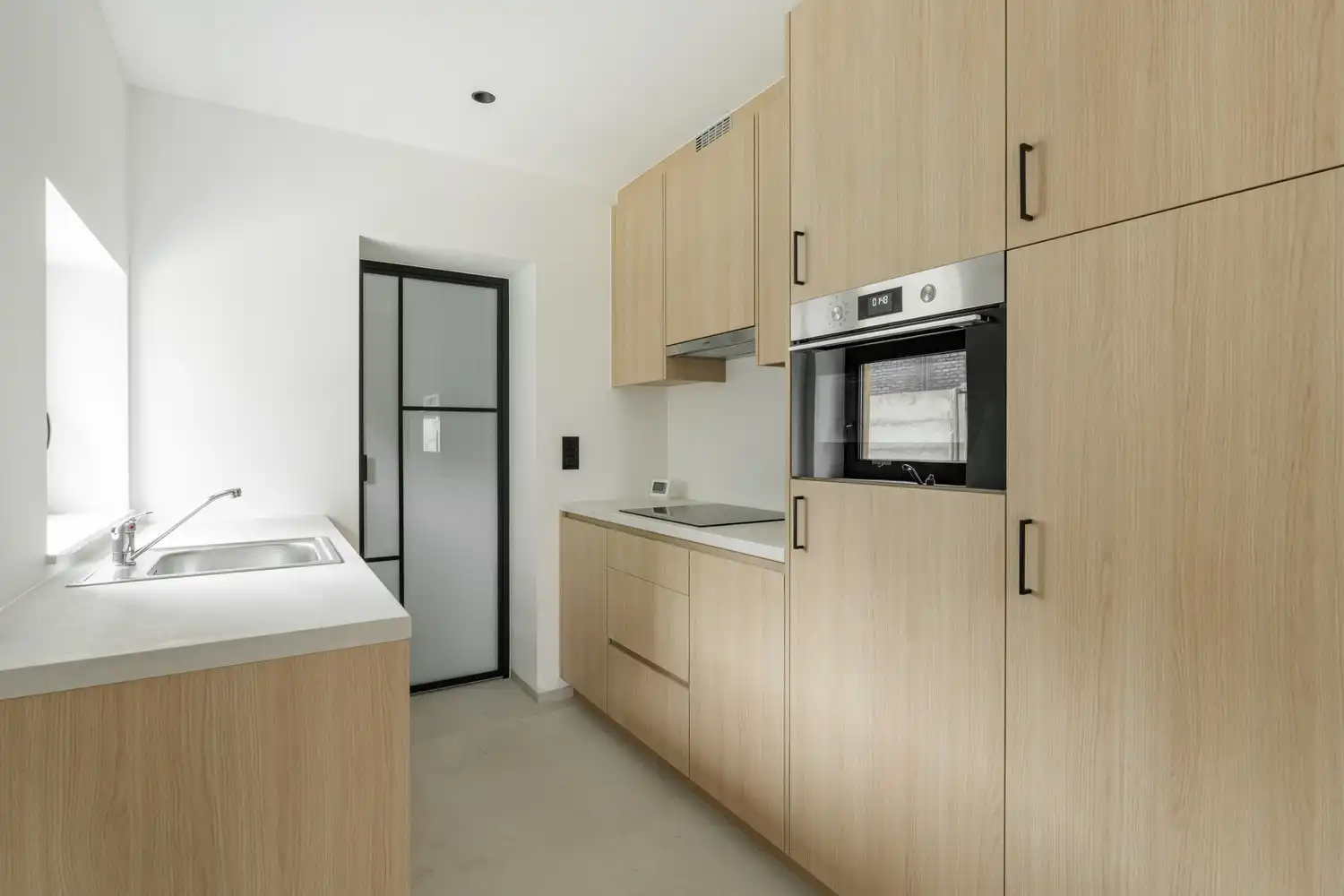 Leuke gerenoveerde en instapklare woning  met 2 slaapkamers foto 5