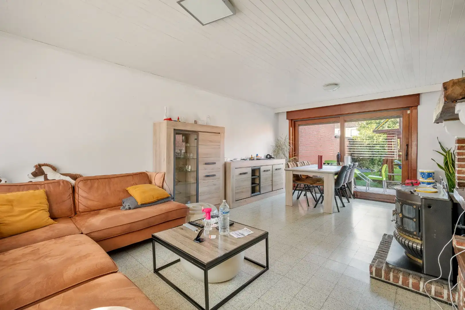 OP TE FRISSEN WONING MET 3 SLAAPKAMERS, BUREAURUIMTE, GARAGE EN  TUIN foto 6