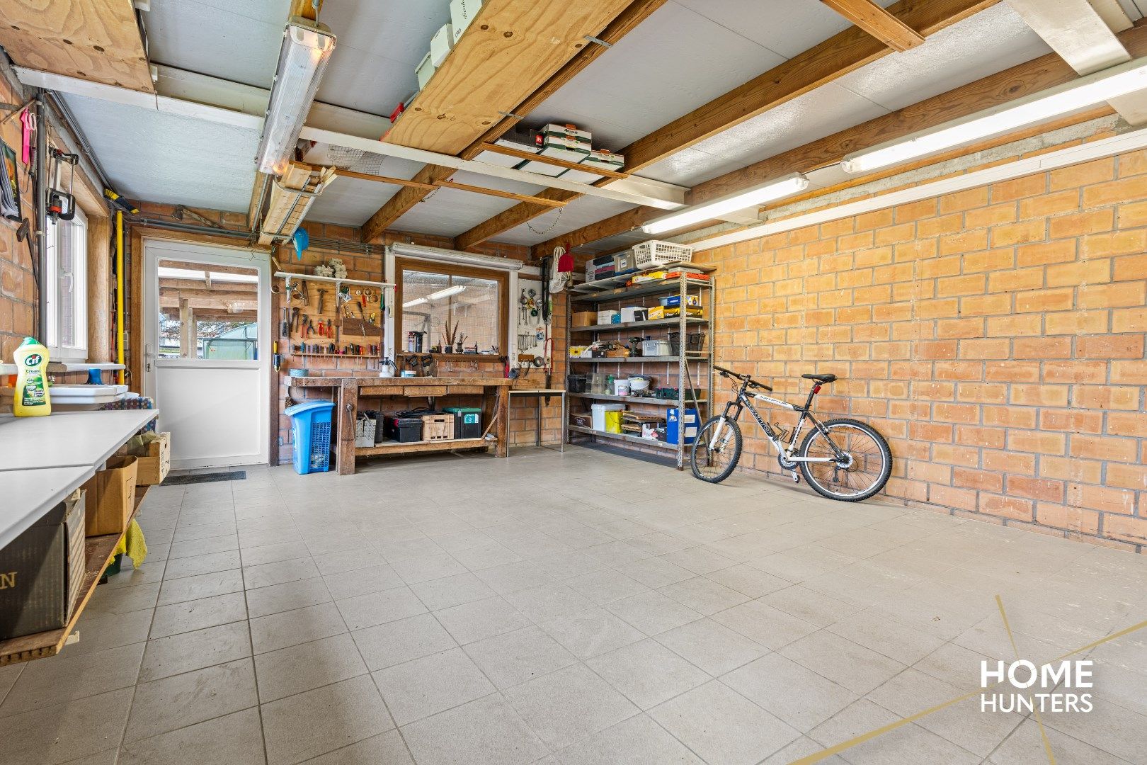 Ruime woning op groot perceel en tal van mogelijkheden in Woesten foto 7