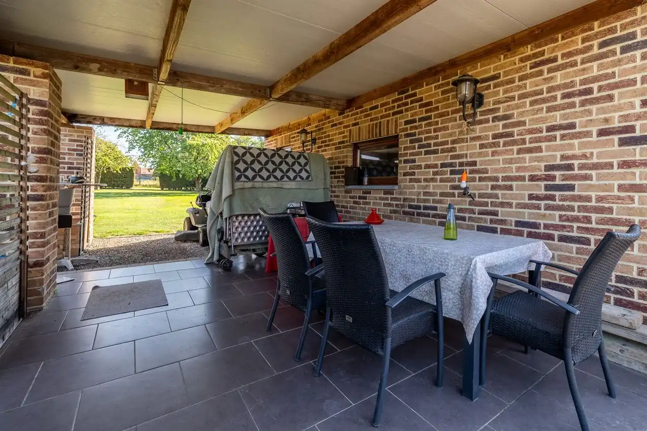 Ruime Woning met gekende frituur, garage en tuin op 14a 62ca foto 27