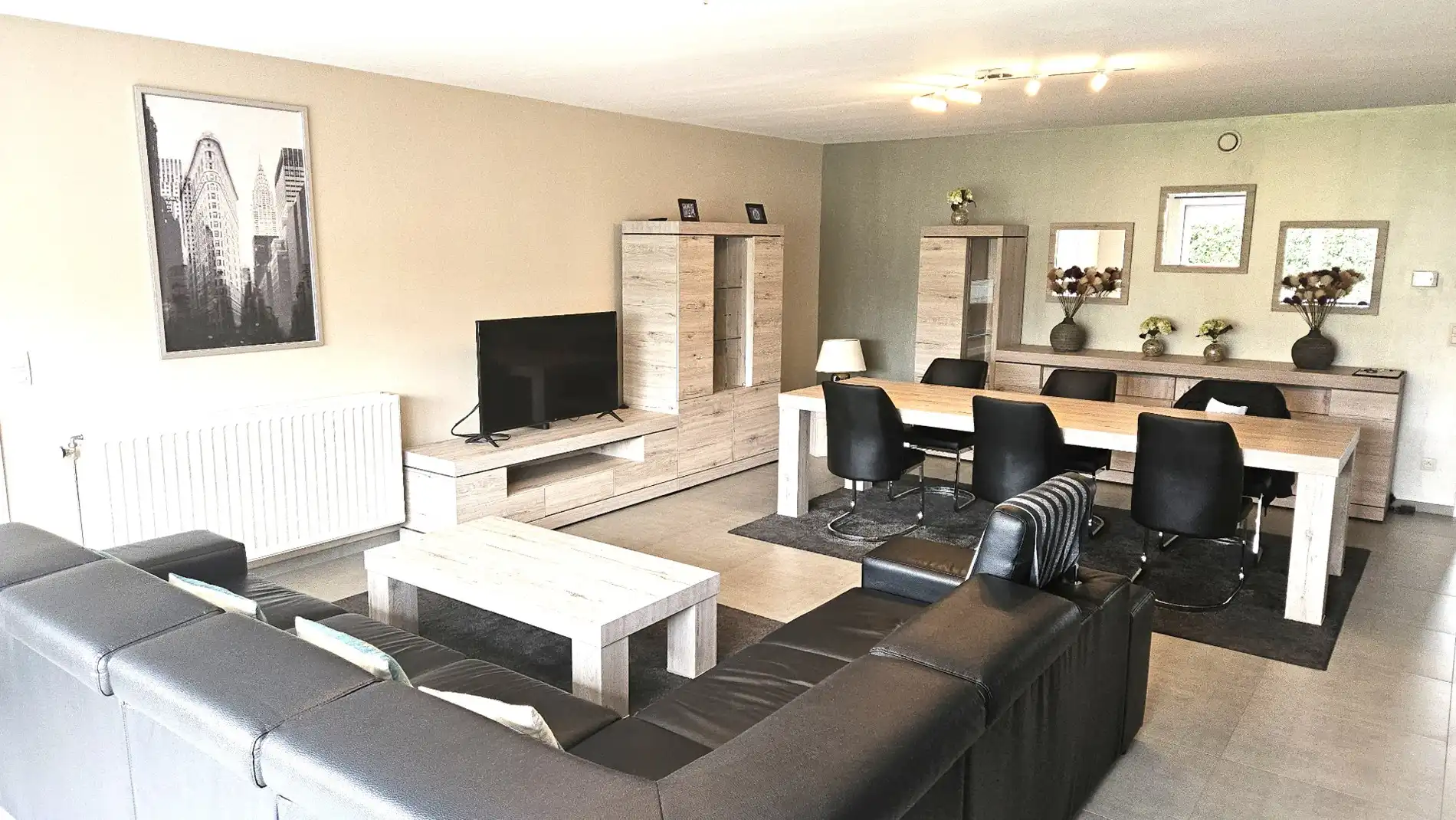 Uiterst ruime woning met 3 grote slk, garage en tuintje in centrum Berlare foto 6