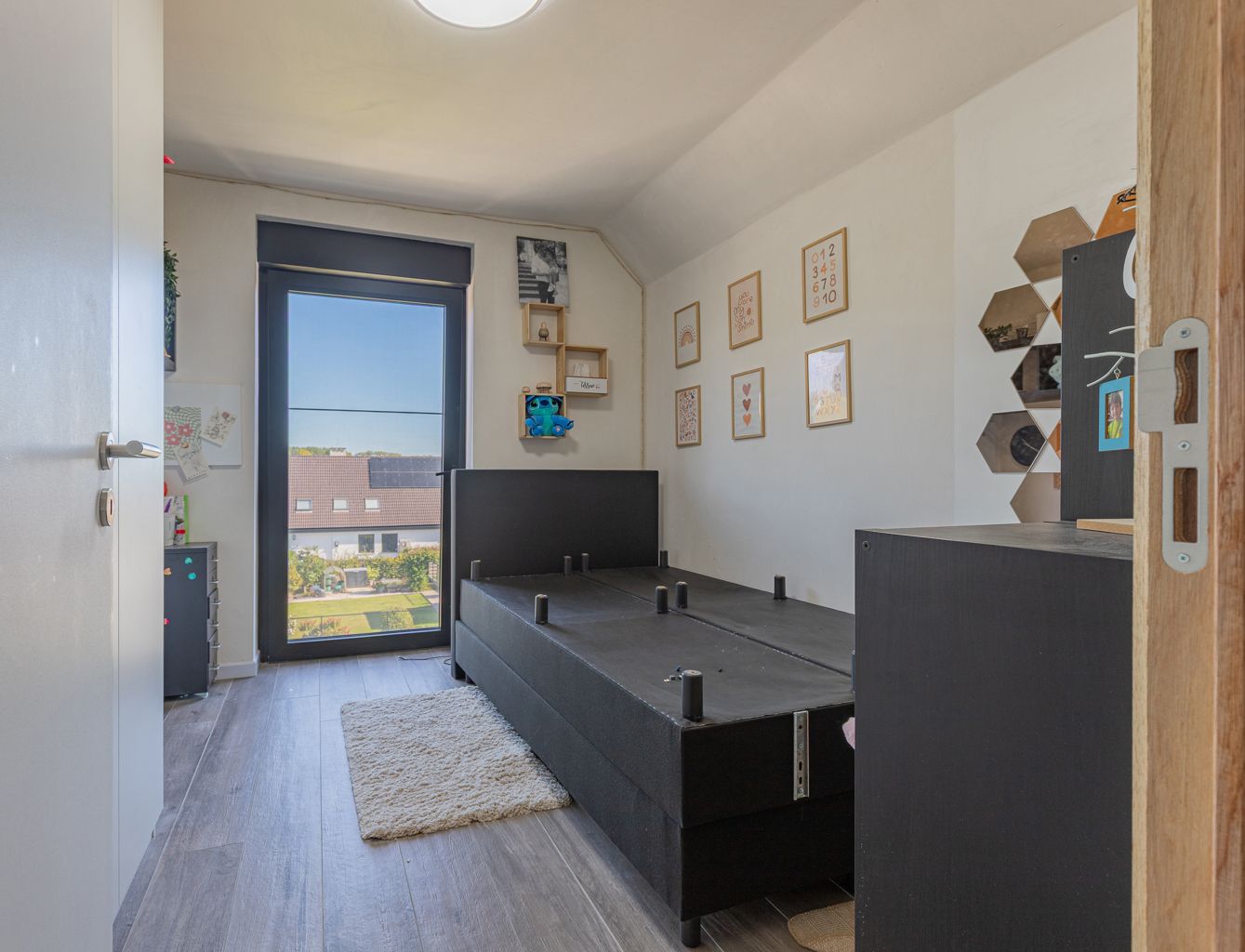 Prachtige nieuwe woning 5 slpk, zonnepanelen én thuisbatterij foto 18