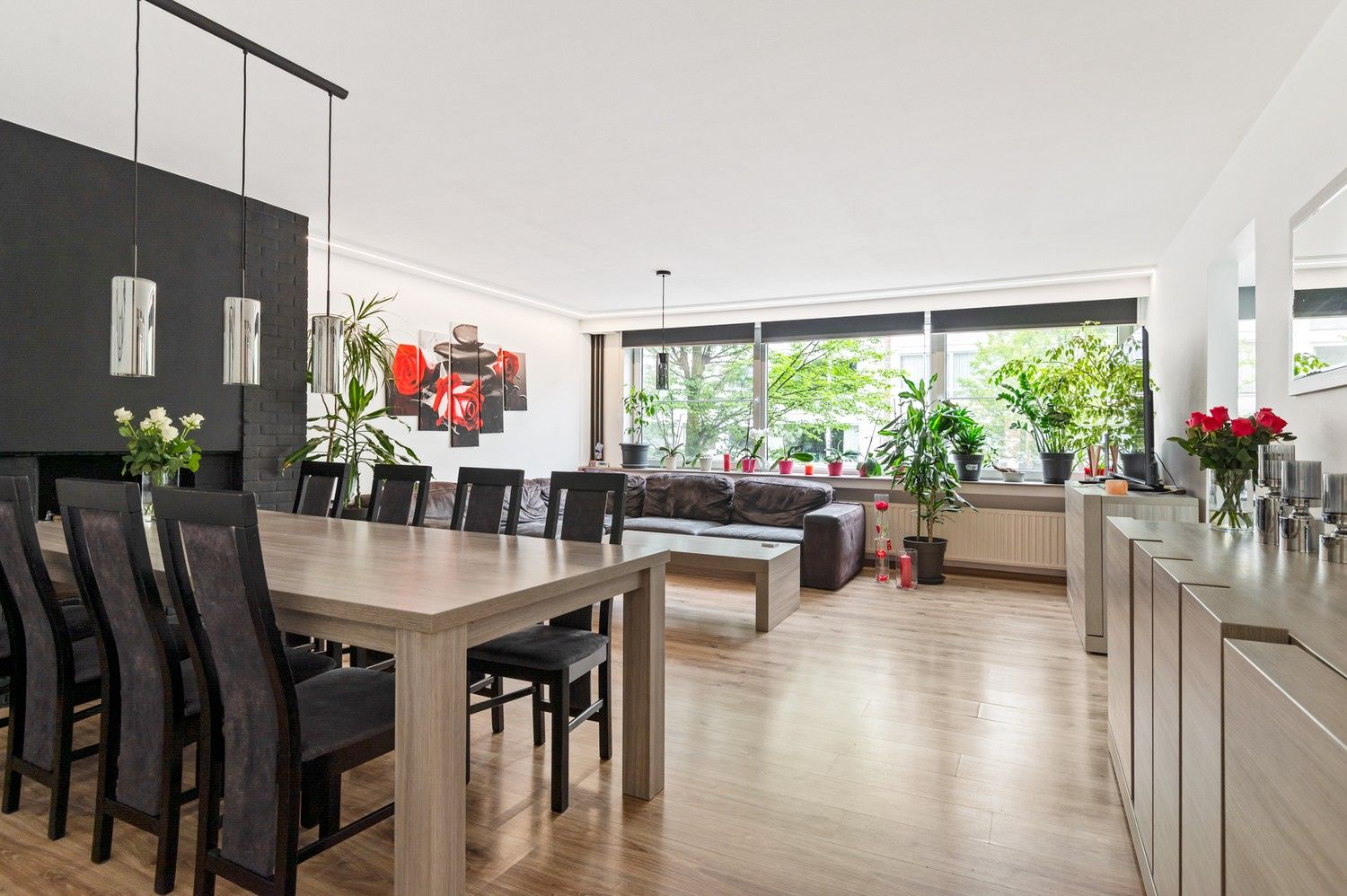 Instapklaar appartement met 3 slaapkamers, mooi terras, tuin en garagebox op toplocatie in Borgerhout! foto 4