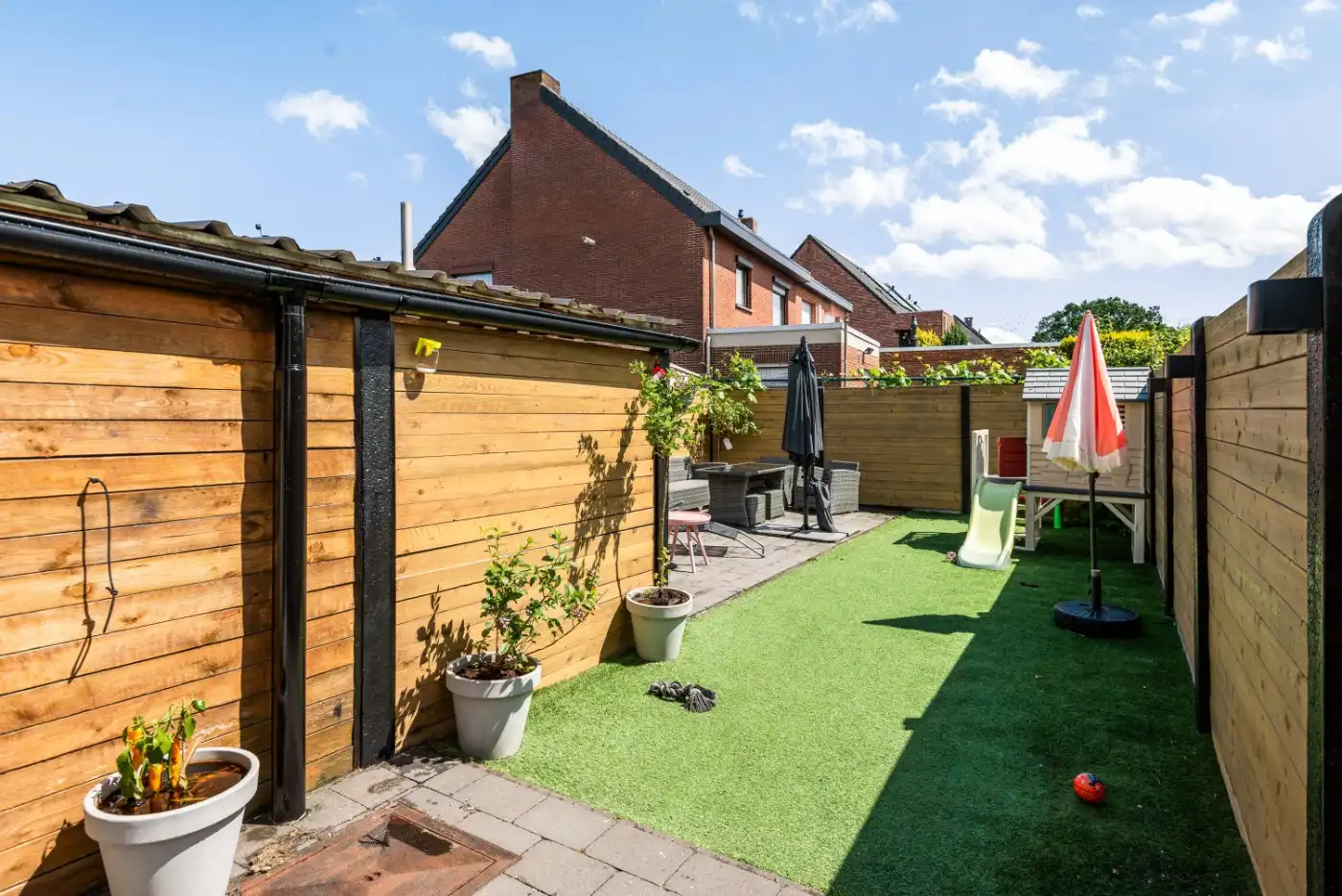 Top gelegen, gerenoveerde woning met 4 à 5 slpk. en zuid-tuin foto 21
