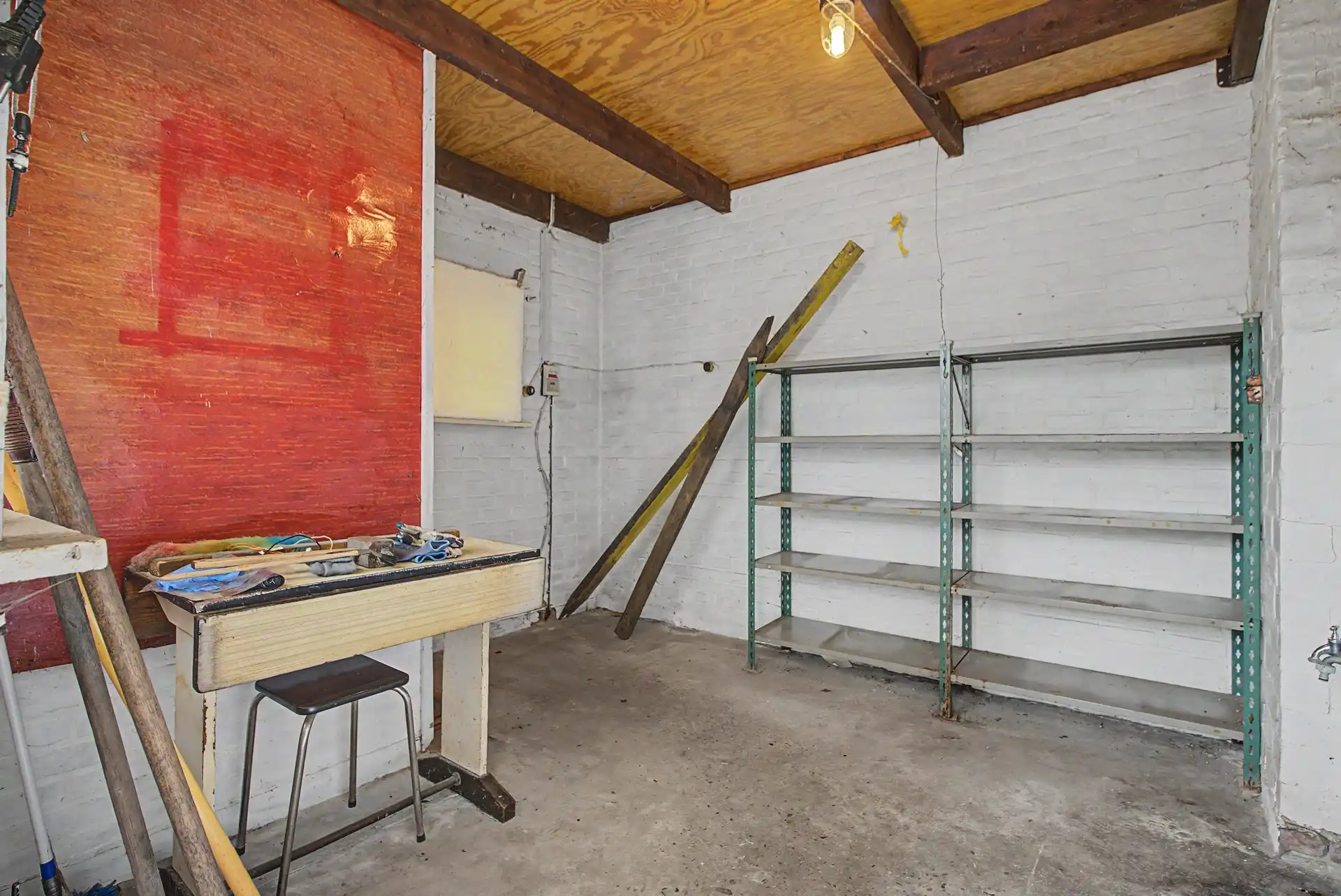 Te renoveren halfopen bebouwing op een perceel van 700m² op rustige ligging te Zele. foto 10