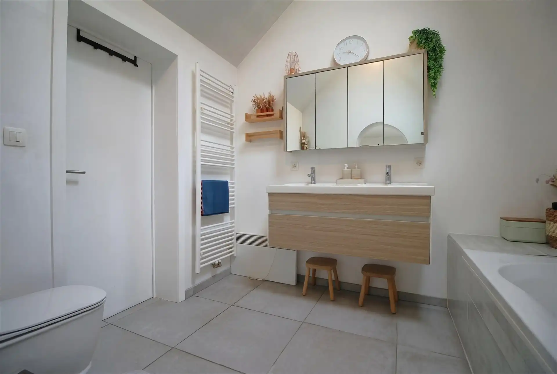 Mooi gerenoveerde woning 3 slpk & tuin foto 10