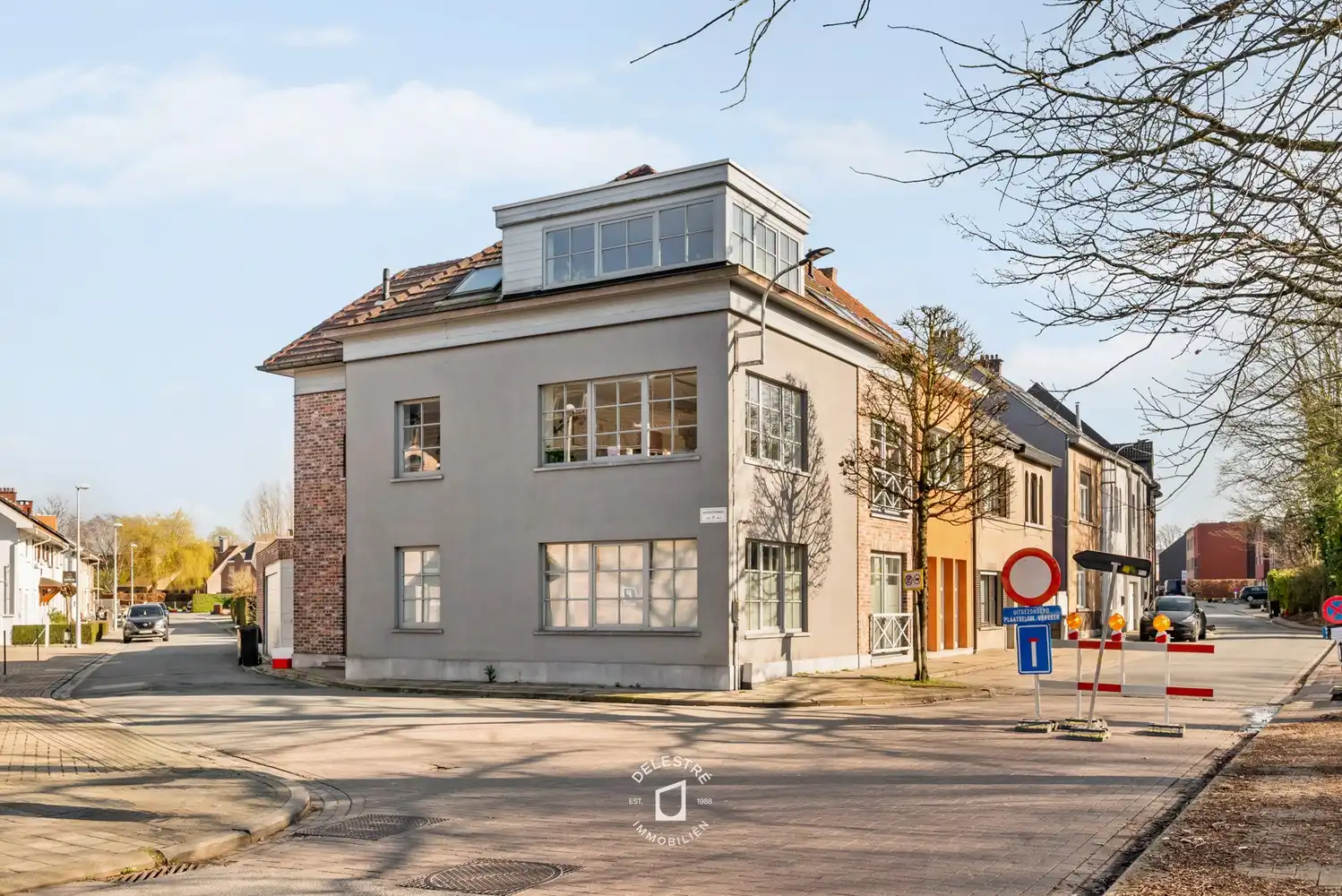 Solide investeringseigendom op toplocatie nabij GERSTJENS - 3 verhuurde appartementen + 2 garageplaatsen foto 2