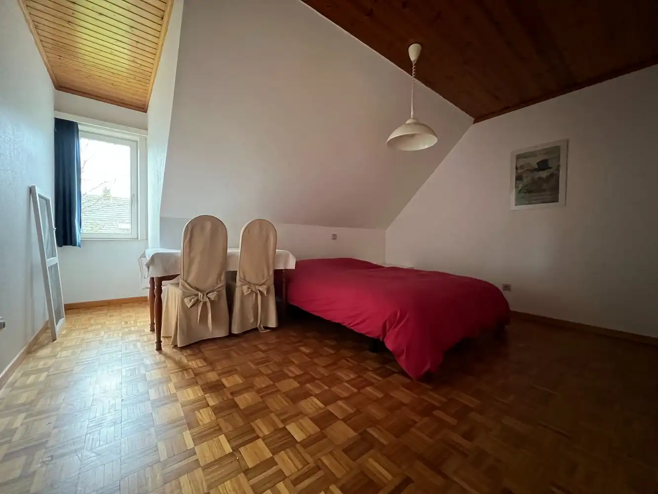 Ruime gezinswoning met zonnige tuin foto 8