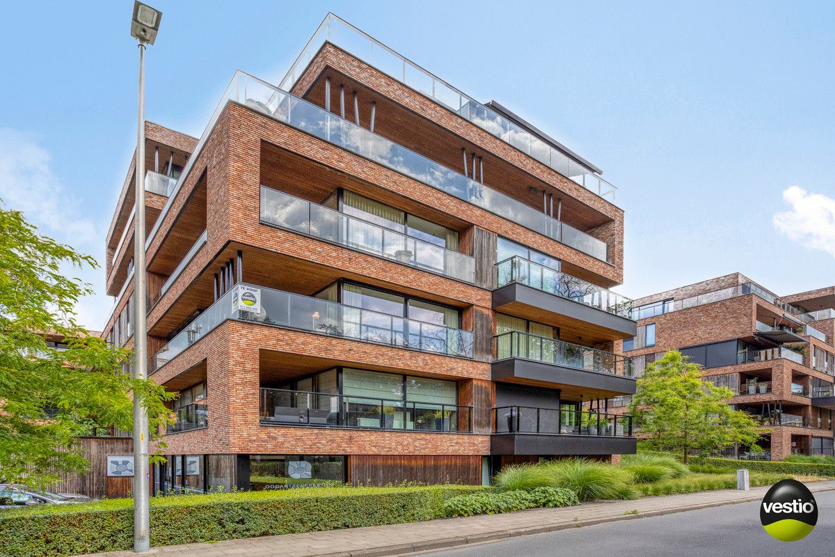 LUXUEUS APPARTEMENT VAN 147M² MET 2 SLK EN RUIM TERRAS IN CENTRUM. foto 2