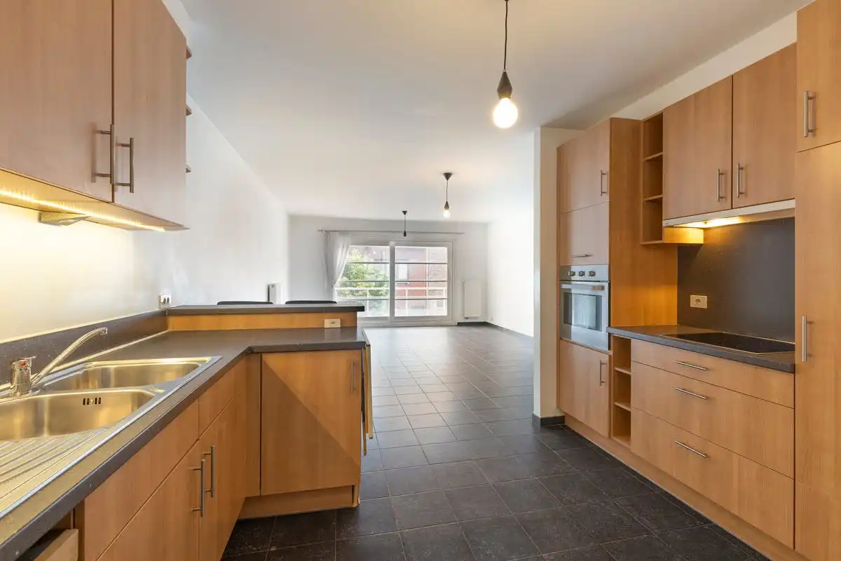 Verzorgd 2-slaapkamerappartement te koop in Kortrijk foto 5