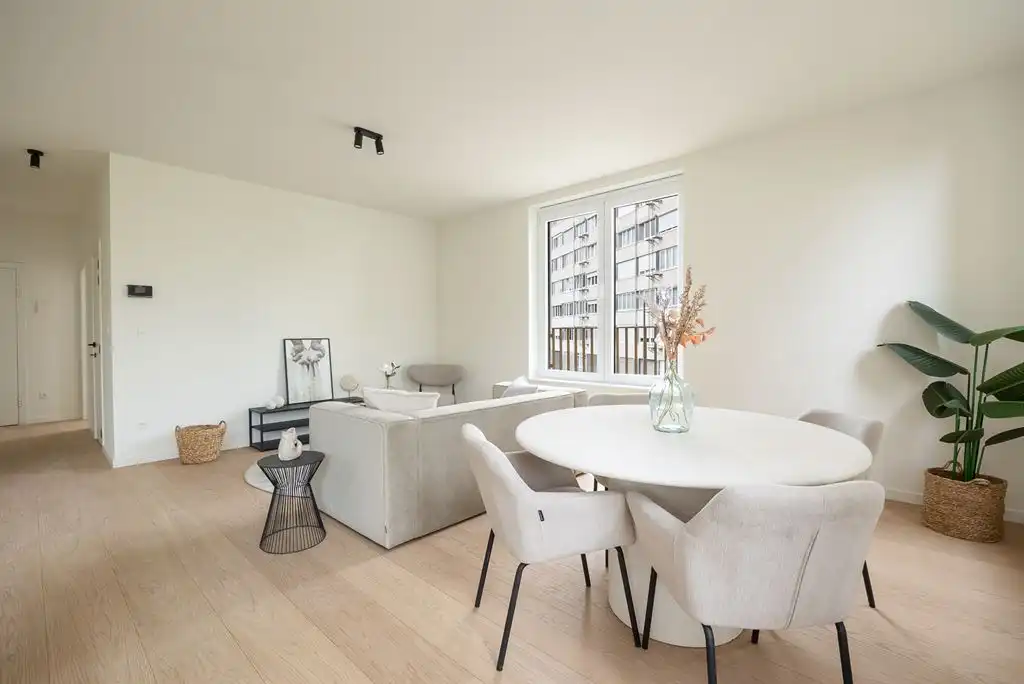 lichtrijk nieuwbouwappartement met terras foto 9