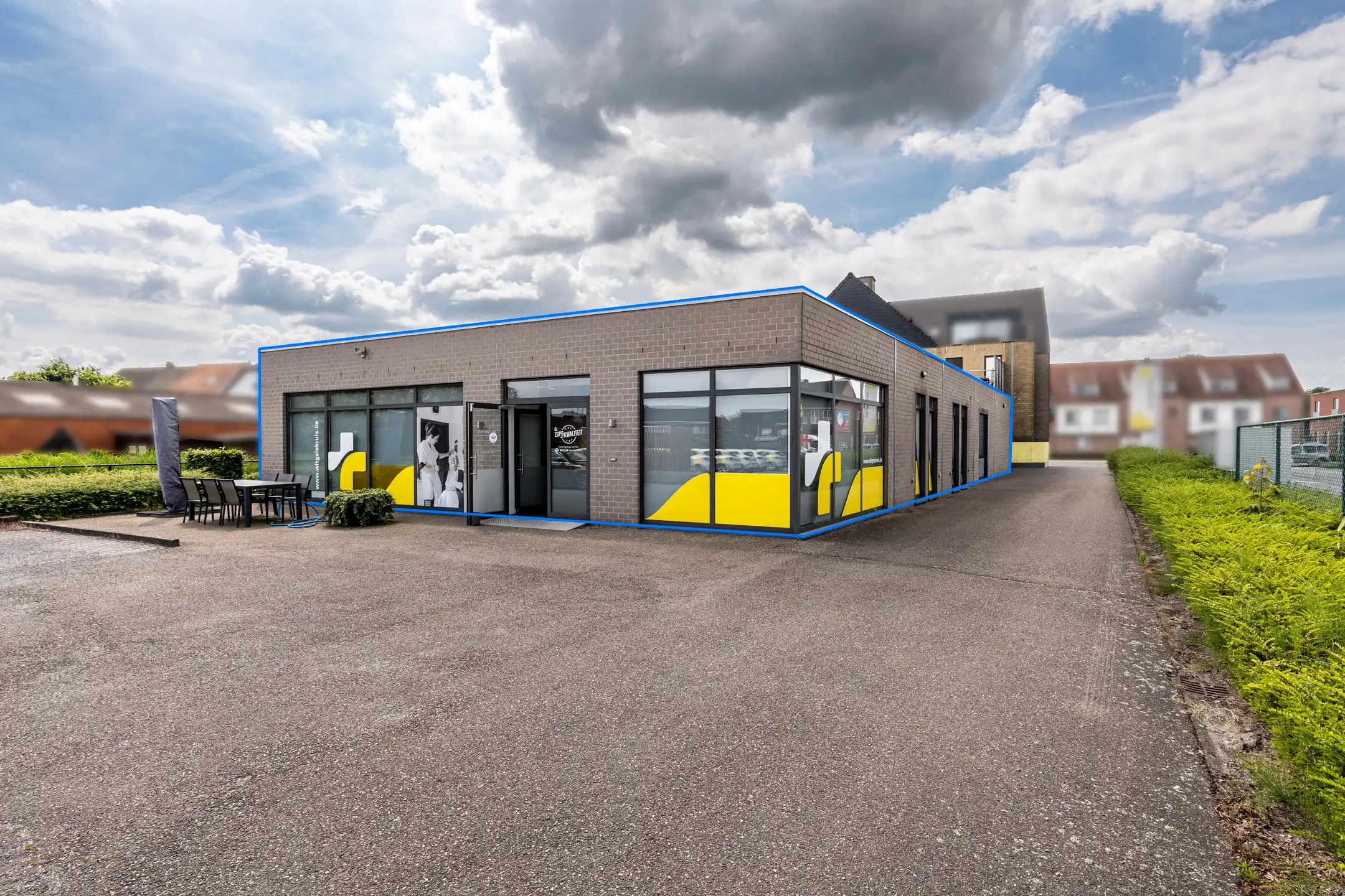 Handelspand/winkelruimte te koop in Rijkevorsel foto {{pictureIndex}}