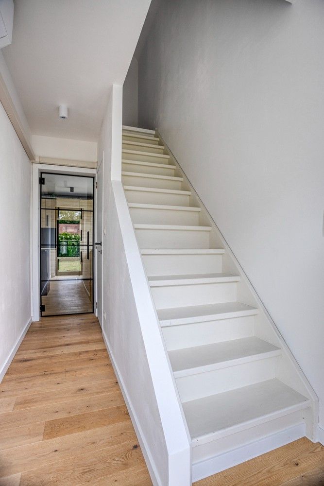 Volledig gerenoveerde woning met 5 slaapkamers en bijgebouw met diverse mogelijkheden foto 17