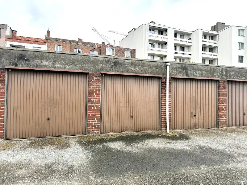 Garagebox foto {{pictureIndex}}
