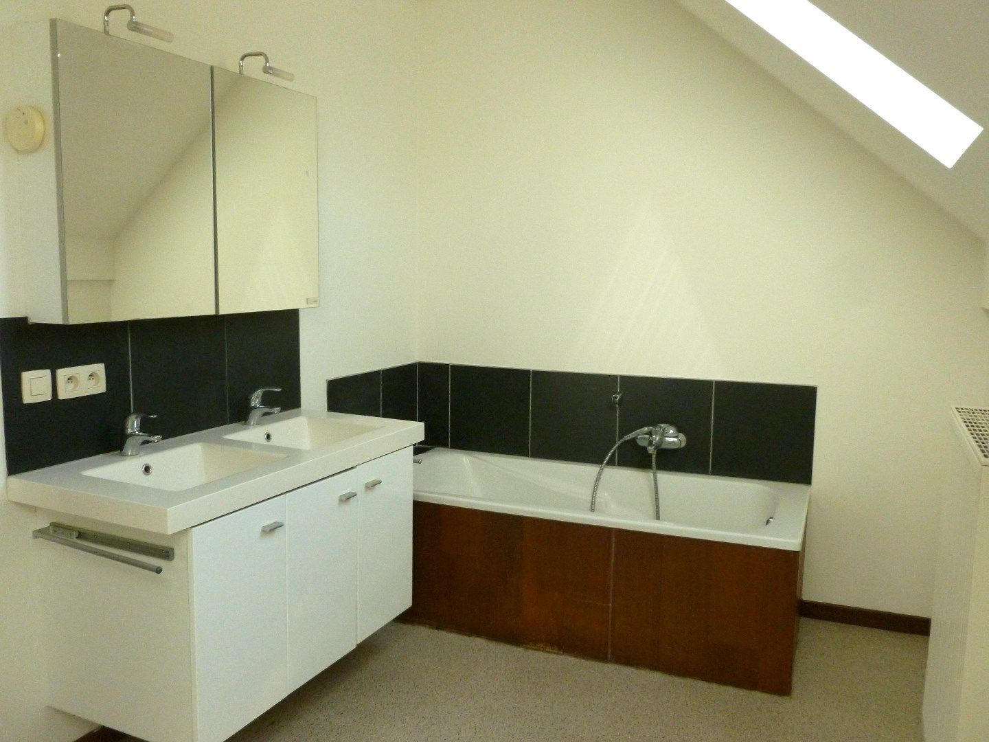 WONING te Lummen : 1 slpks, tuin, stpl foto 7