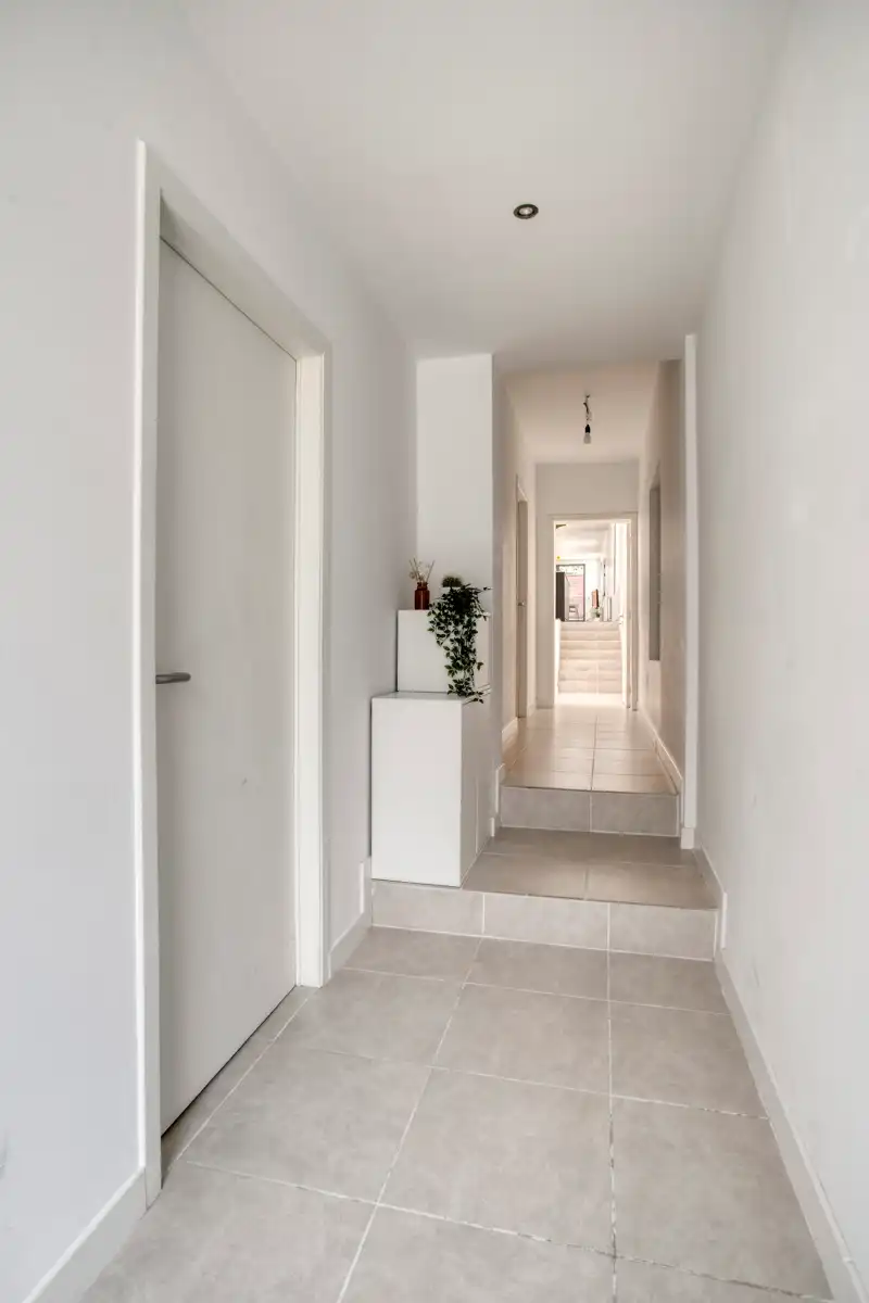 HOB met 3 slaapkamers en aangename tuin/terras foto 3