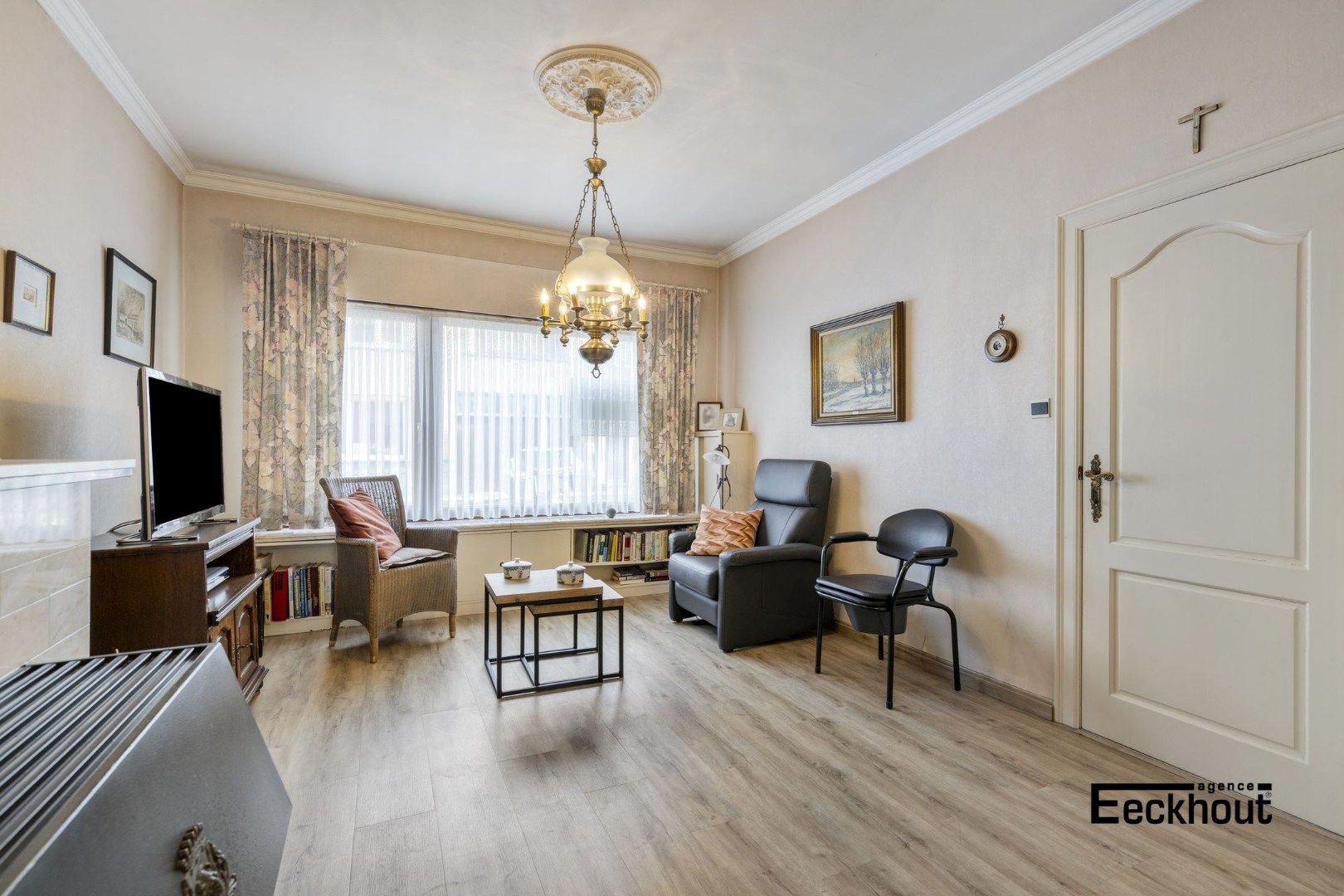 Zeer verzorgde rijwoning op een gunstige ligging te Oostende! foto 5