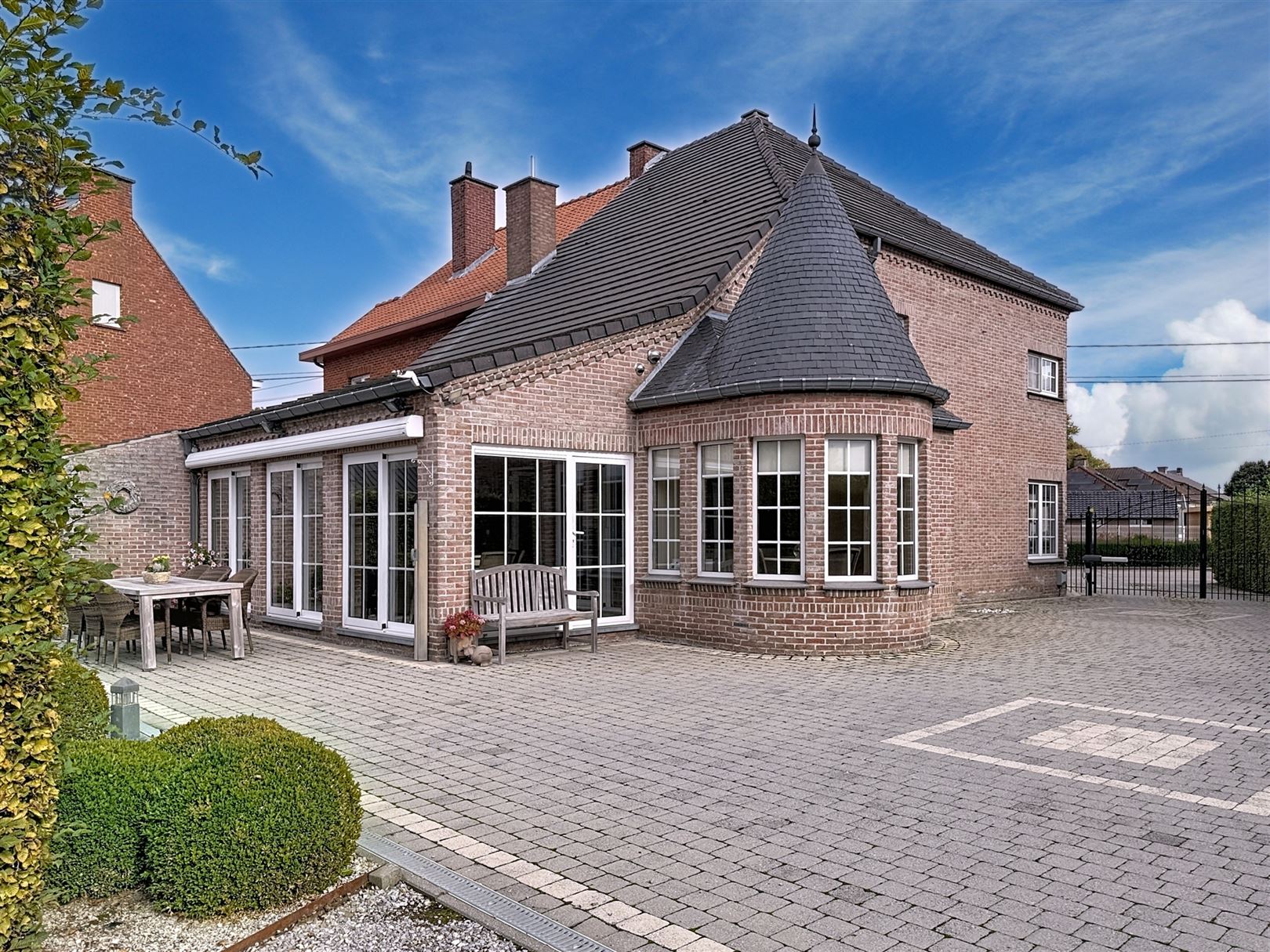 Instapklare woning, 2 slpks + inrichtb. zolder, tuin, 10a 85ca foto 4