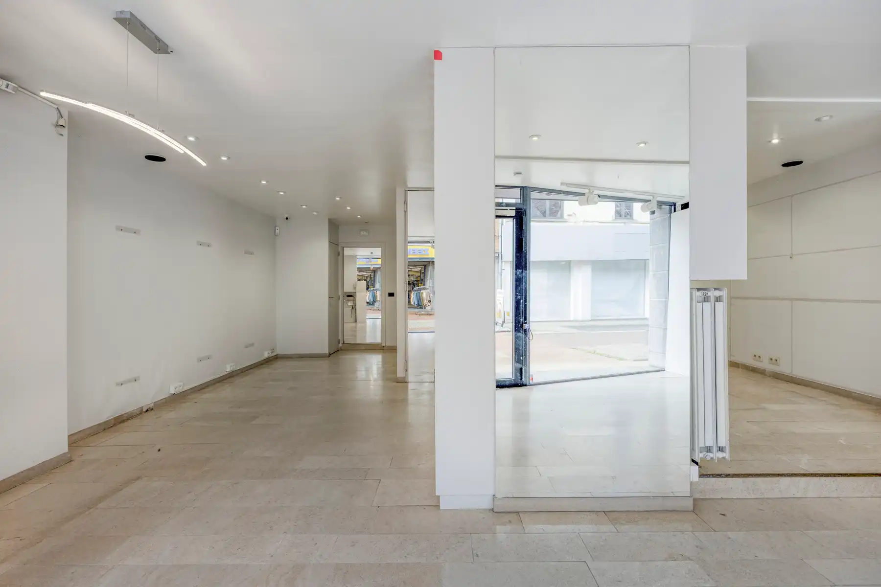 Commercieel gelijkvloers met woonst foto 6