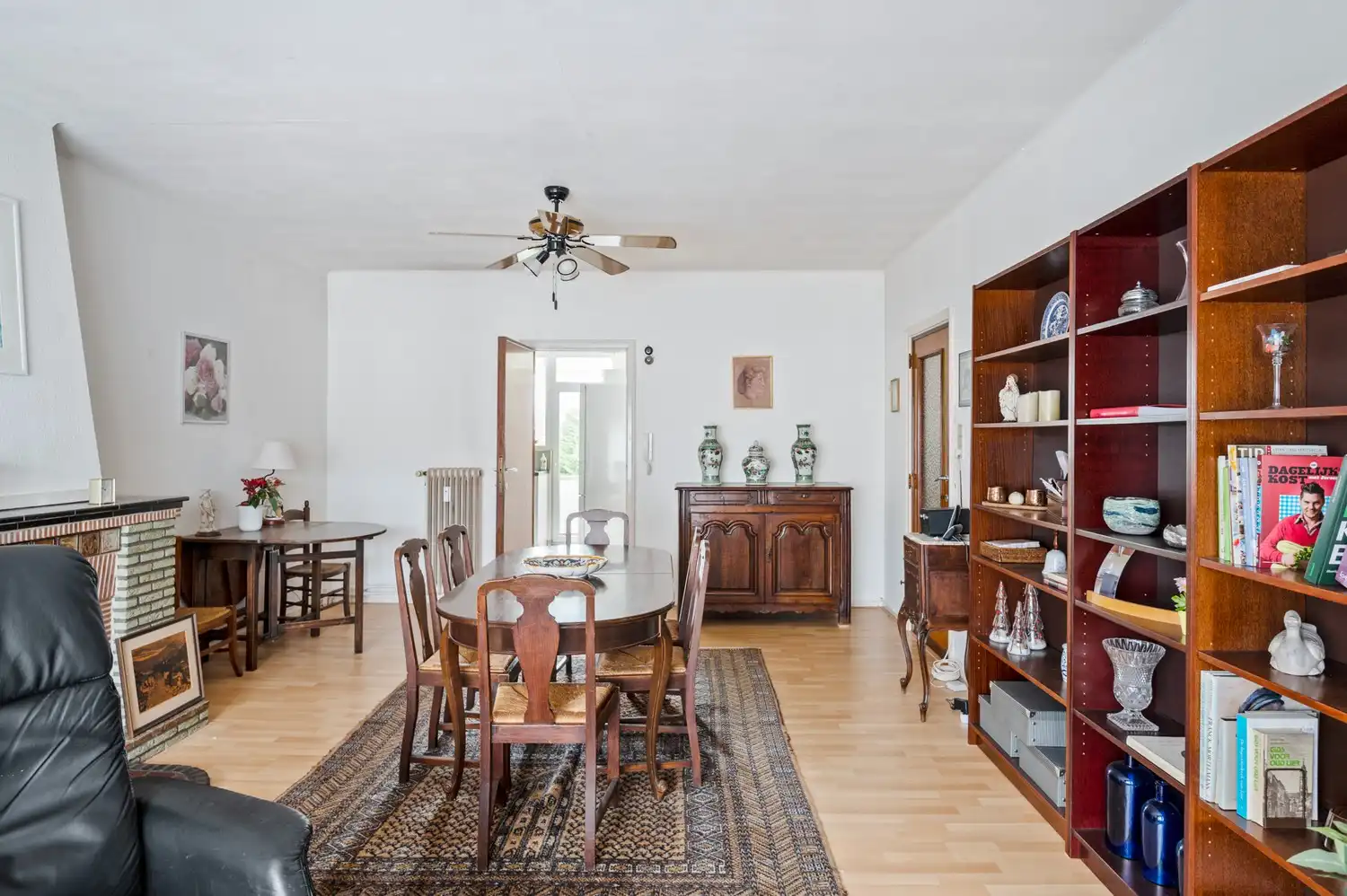 Appartement met 2 slaapkamers op toplocatie te Lier foto 2