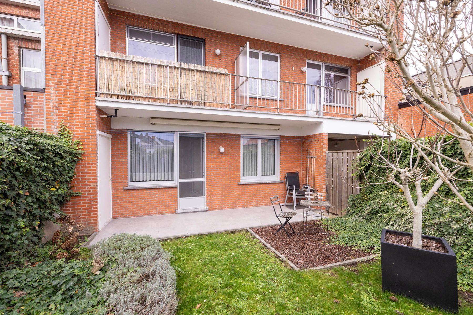 Instapklaar gelijkvloers appartement met tuin in Lier foto 16