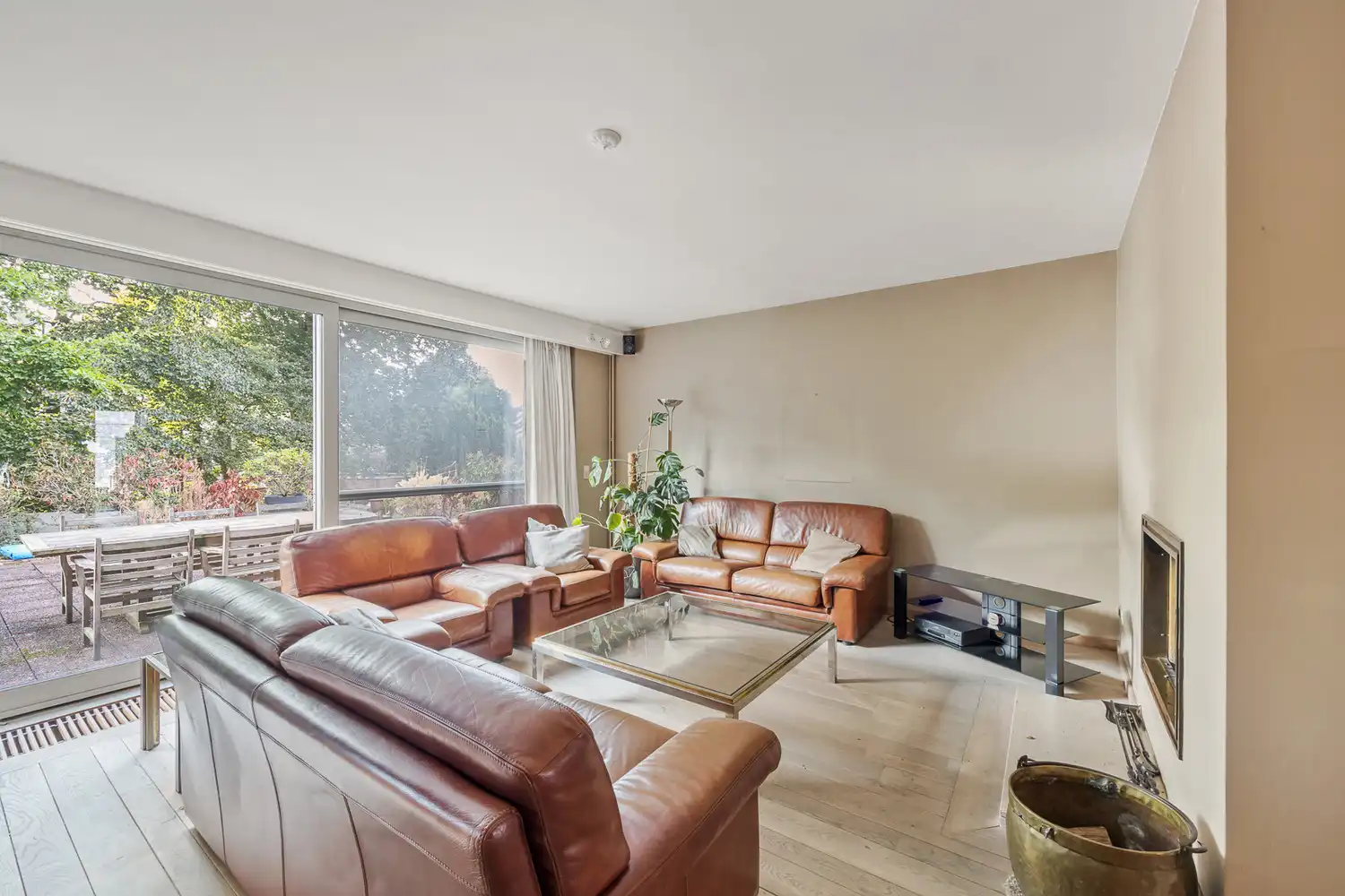 Riante seventies dokterswoning met terras en tuin op gegeerde locatie foto 9