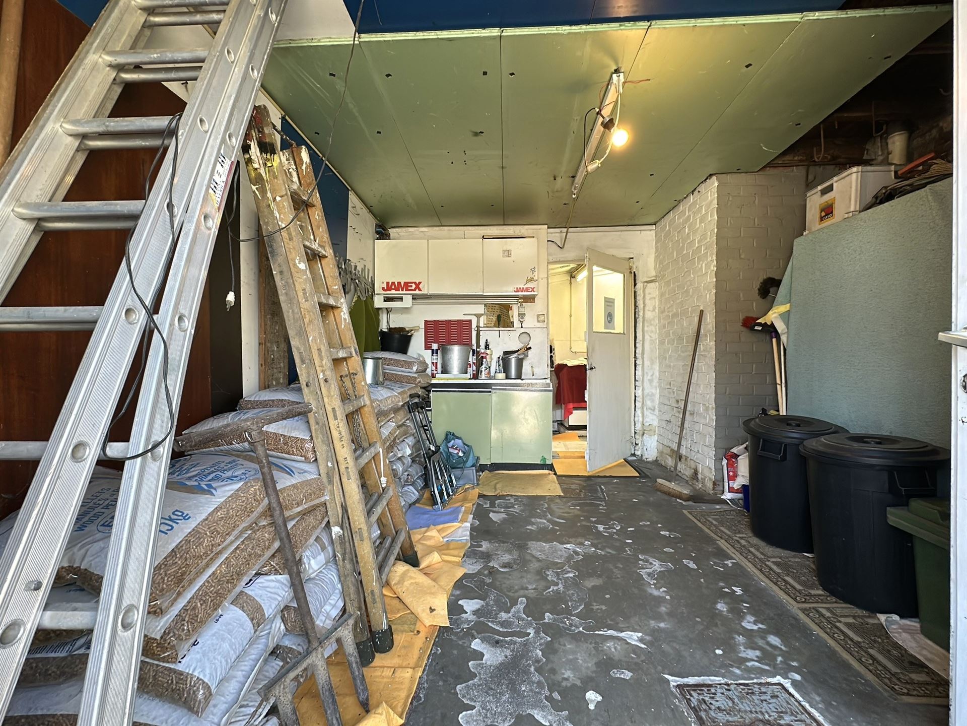 Te Renoveren Woning te Koop in Lebbeke foto 9