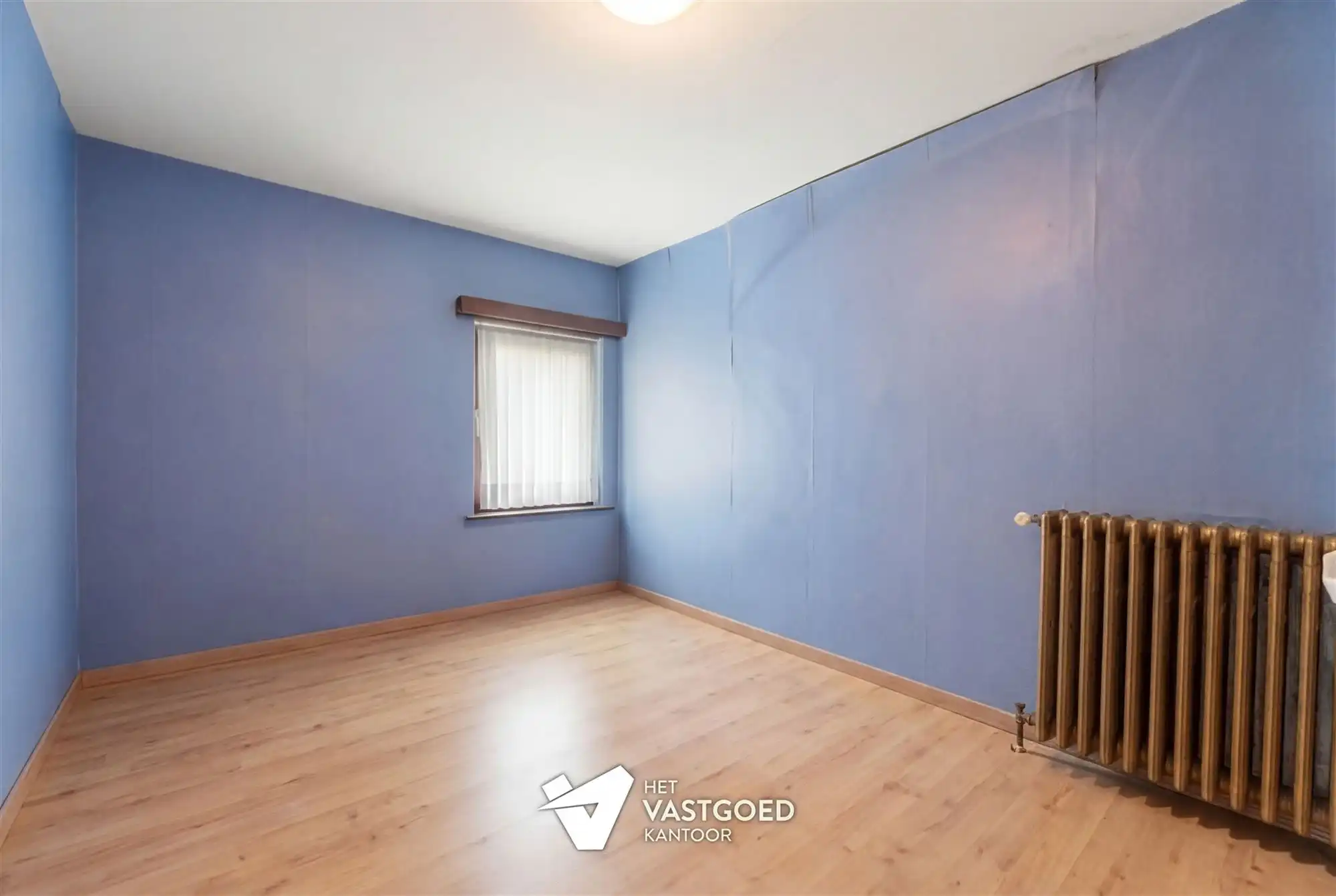 INSTAPKLARE, CENTRAAL GELEGEN WONING OP RUIM PERCEEL MET ZWEMBAD foto 15