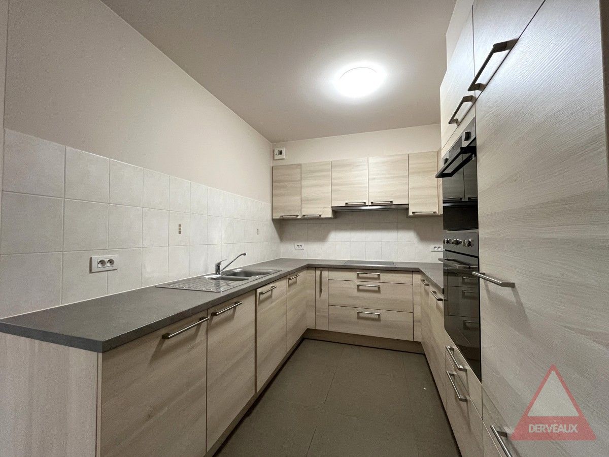 Zonnebeke – Appartement met 2 slaapkamers, garage en zicht op het kasteelpark foto 8