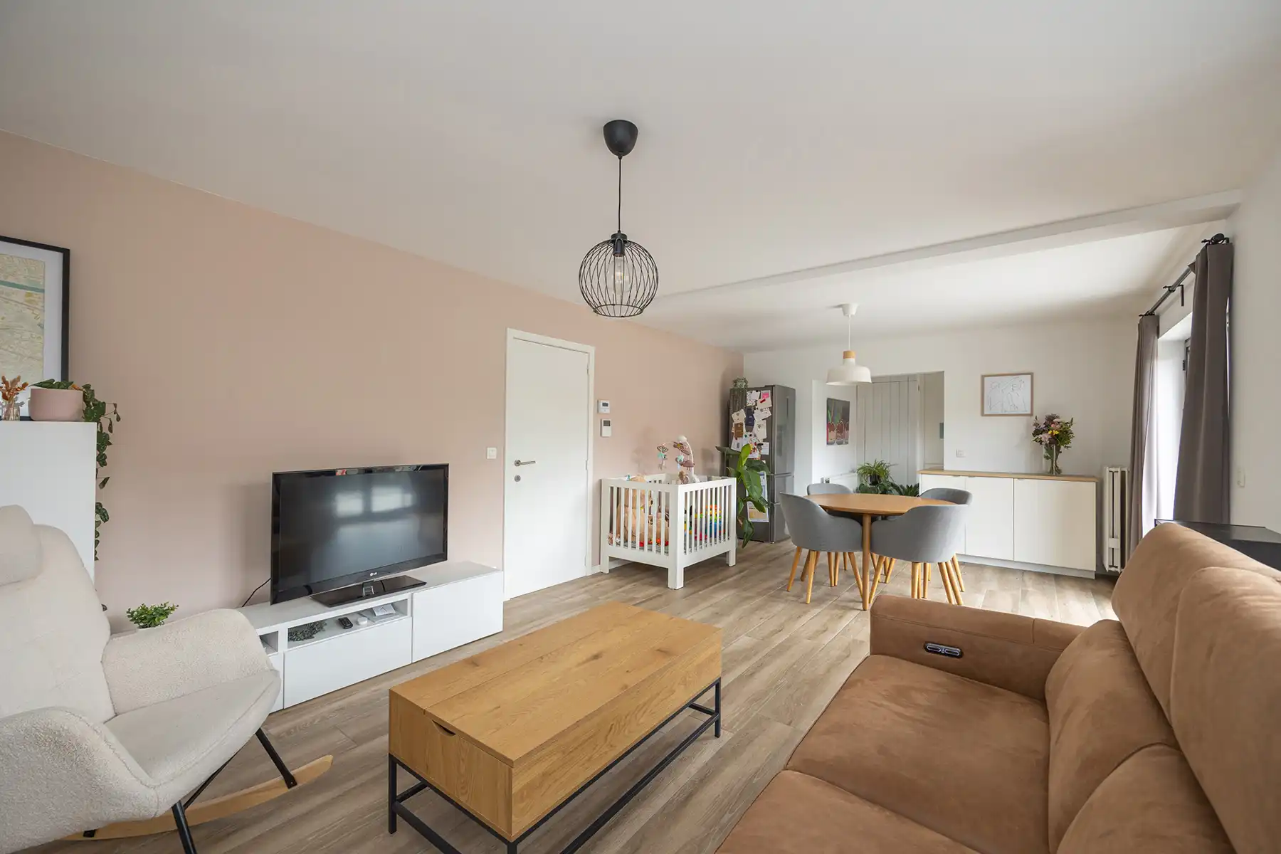 Appartement te koop foto {{pictureIndex}}
