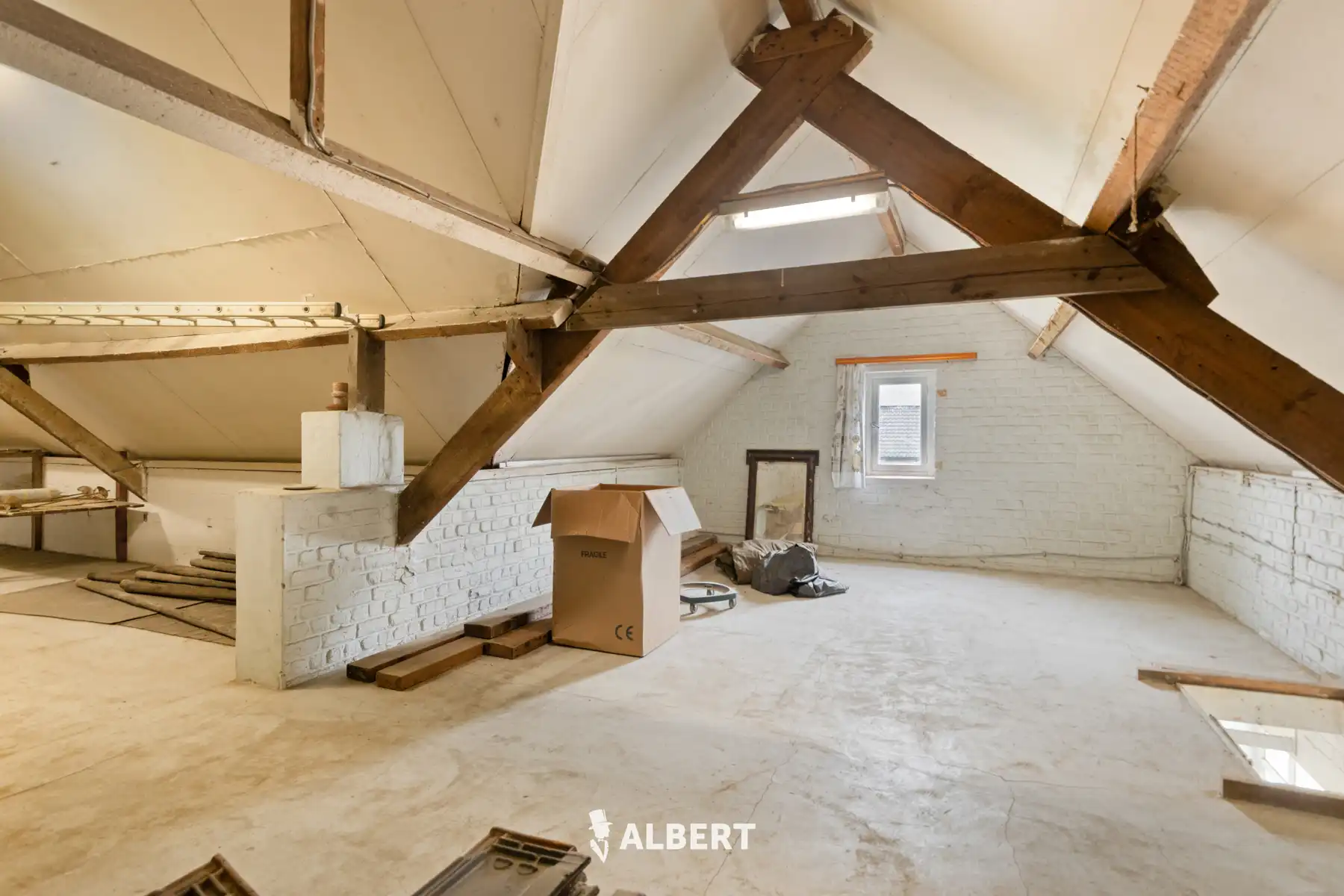 Landelijke woning met bouwgrond, bijgebouw en weideland foto 21