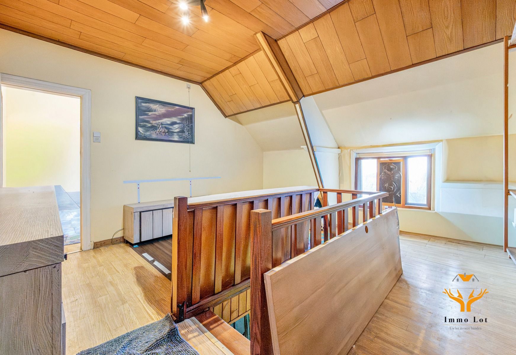 Ruime renovatiewoning met tuin in centrum Zele foto 12