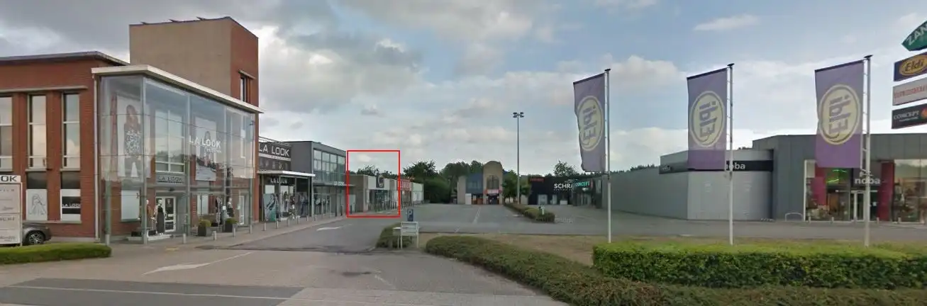 INVESTERINGSEIGENDOM VERHUURD AAN TOPRETAILER ZANDHVOVEN foto {{pictureIndex}}