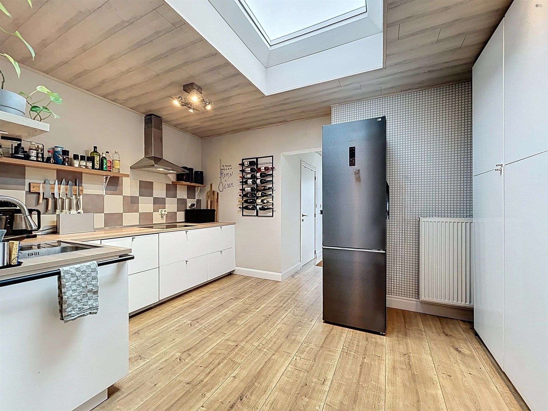 instapklare gezinswoning met 4 slaapkamers en prachtige tuin op perceel van 200m²  foto 7