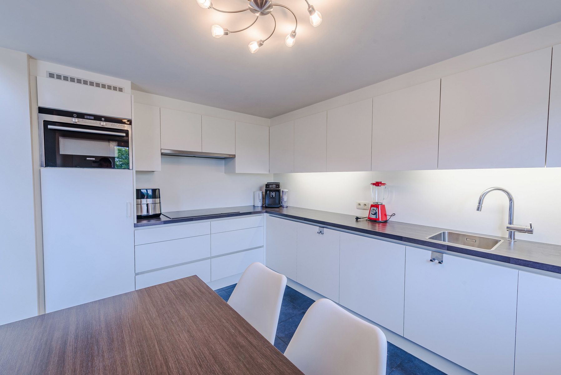 Prachtige, rustig gelegen woning met 3 slpk, garage én tuin foto 9