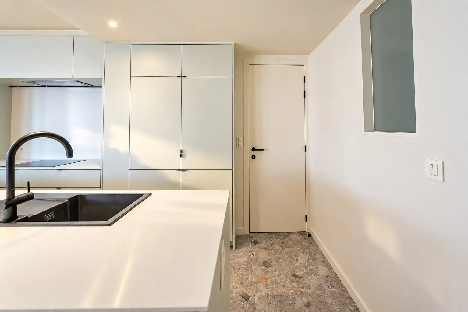 Gerenoveerd 2-slaapkamerappartement met uitzicht op Sint-Baafskathedraal foto 8