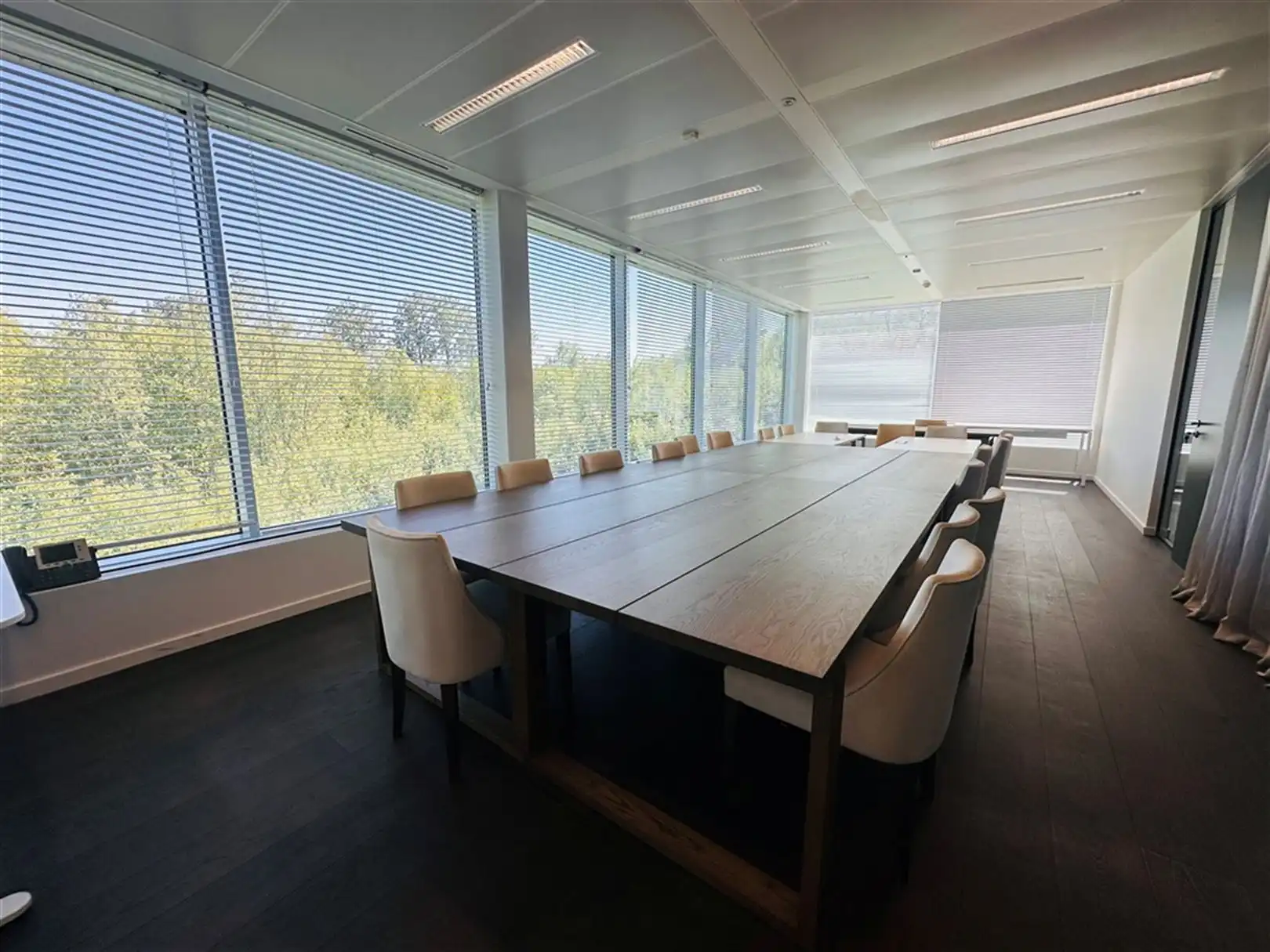 Stijlvolle gemeubelde kantoren - all-in dienstenpakket foto 6