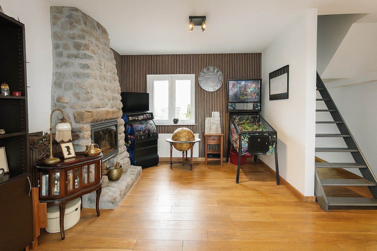 Unieke eigendom met woning, duplexappartement, magazijn en tuin op 508 m² gelegen te Burcht (Zwijndrecht)! foto 3