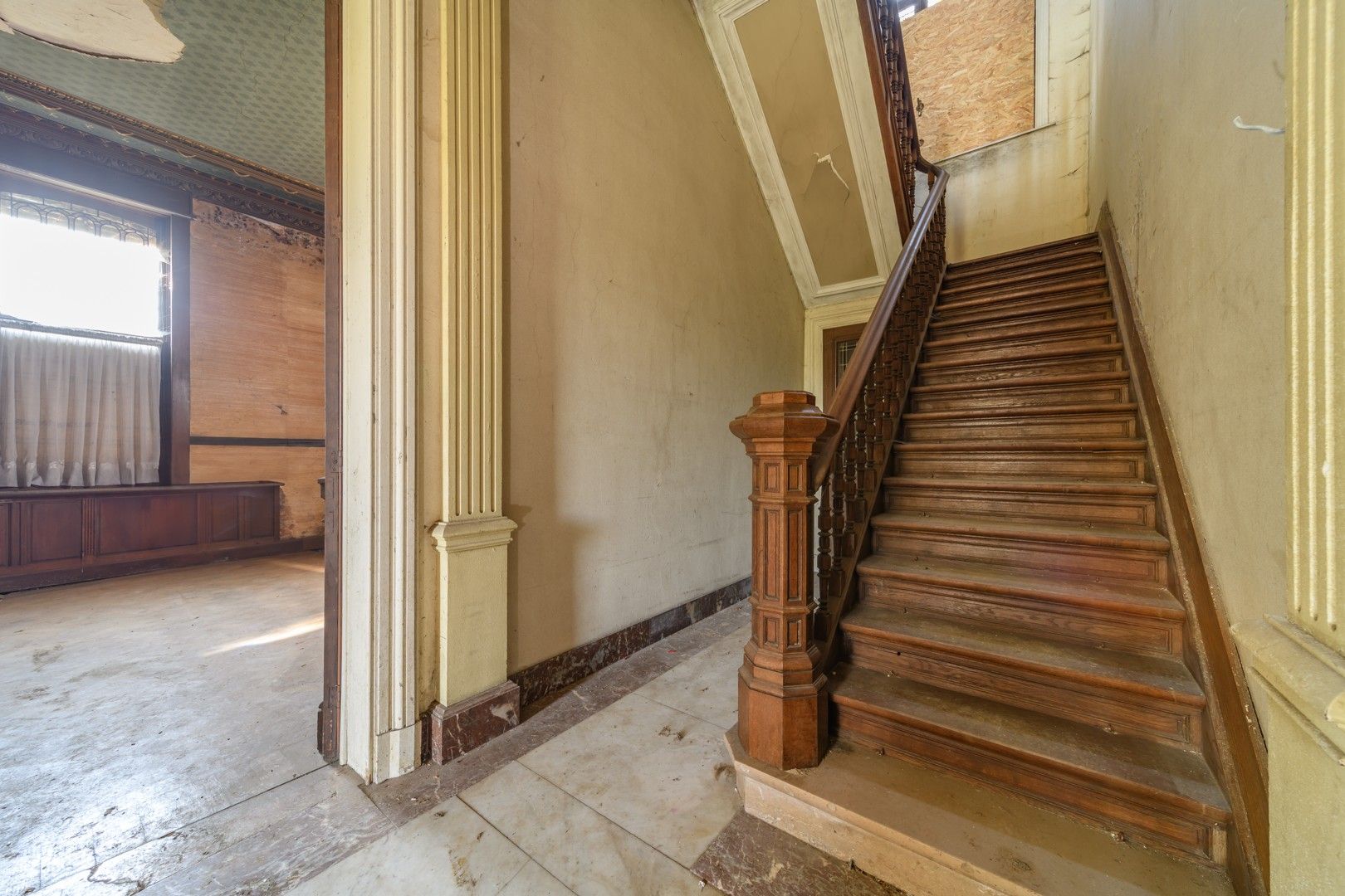 Te koop: exclusief en statig herenhuis in het centrum van Denderleeuw foto 10