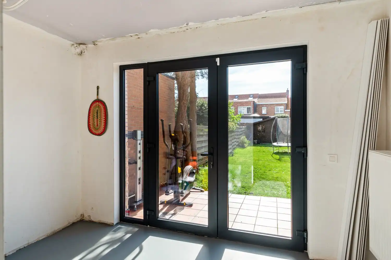 Recent gerenoveerde woning met 3 slaapkamers en zonnige tuin in Hoevenen foto 22