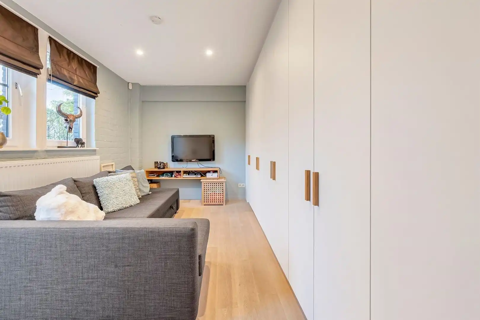 Statige woning met zwembad en 5 slaapkamers foto 13