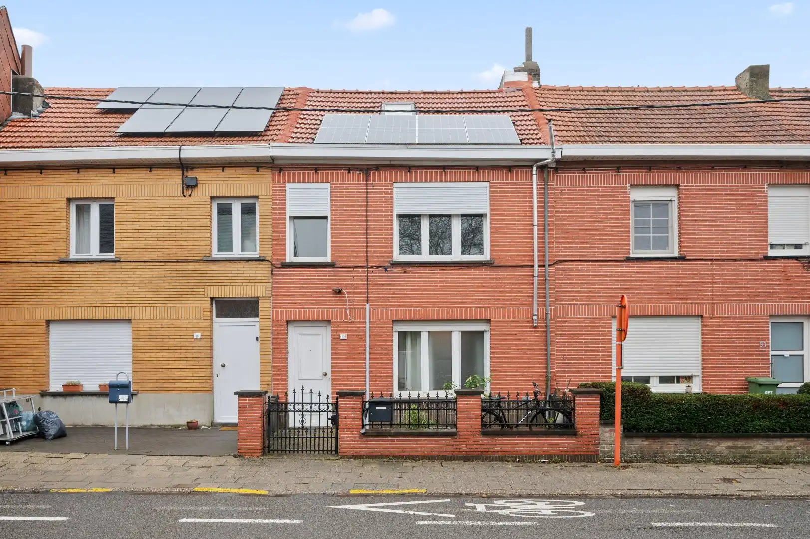 Hoofdfoto van de publicatie: Gezellige rijwoning met 3 slpks op de Tiense stadsrand