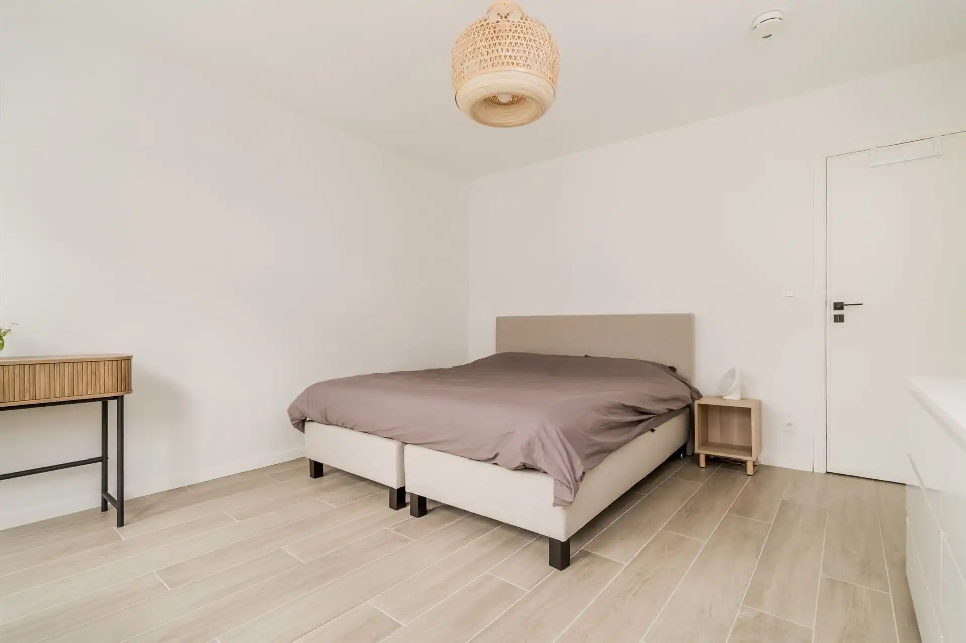 Handelsgelijkvloers + duplexappartement centrum Mechelen foto 15