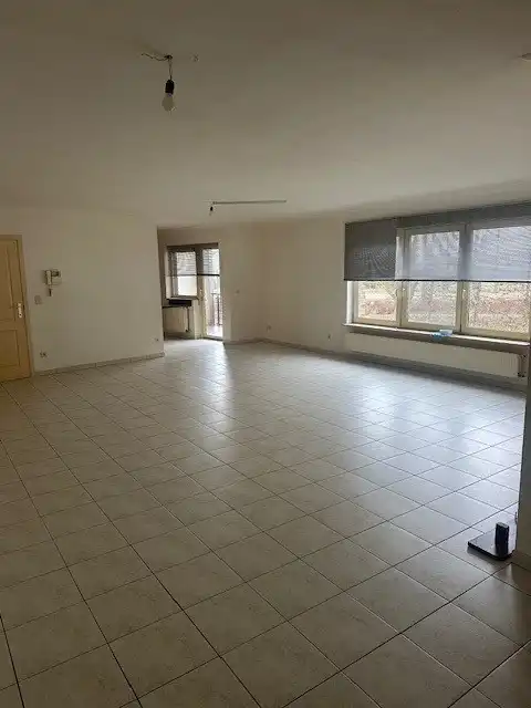 Ruim en lichtrijk appartement (127 m²) in het centrum van Overpelt foto 3