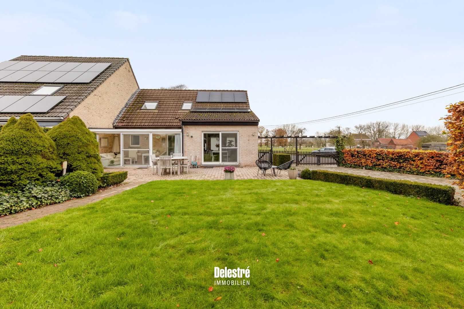 INSTAPKLARE PERFECT ONDERHOUDEN WONING MET AANGENAME TUIN  foto 4