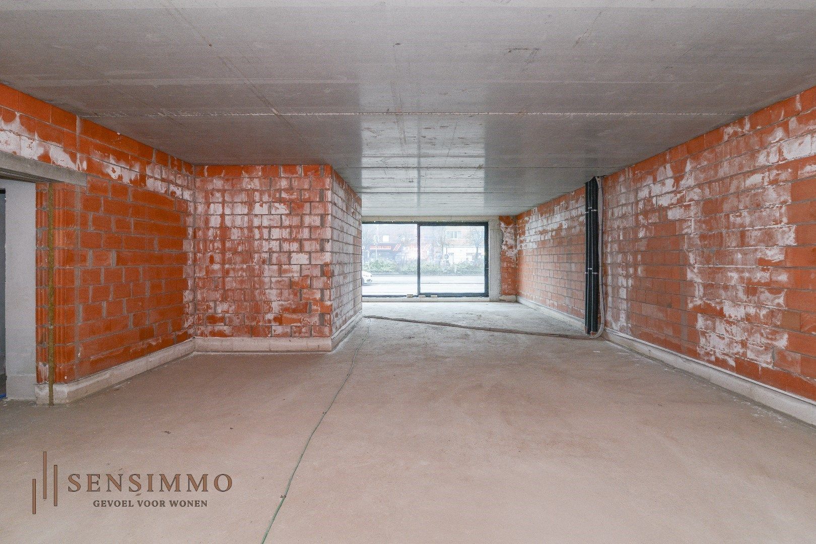  Nieuwbouw casco handelspand met twee private autostaanplaatsen foto 6